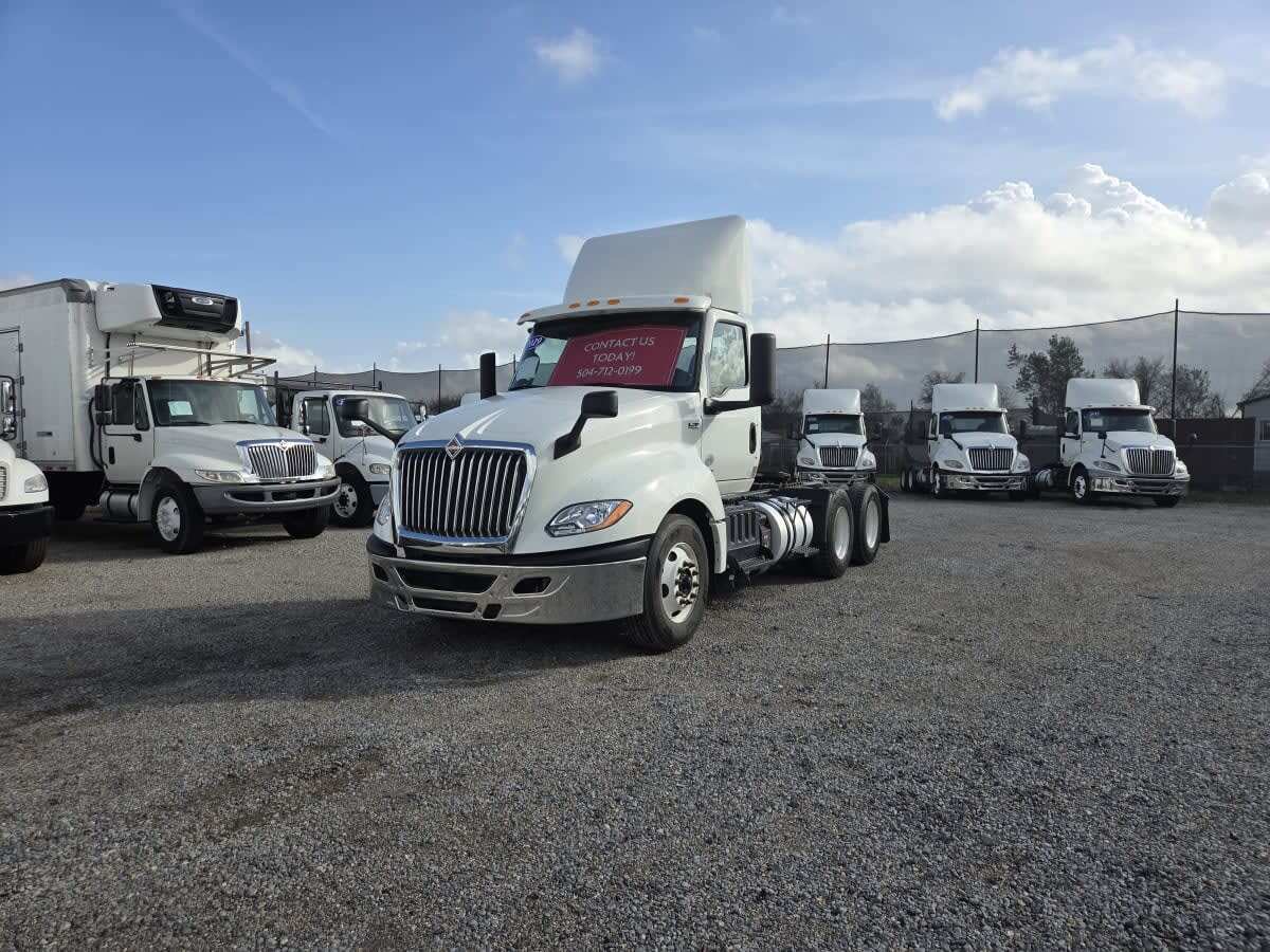 2019 INTERNATIONAL LT625 DAYCAB T/A in Saint Rose, LA