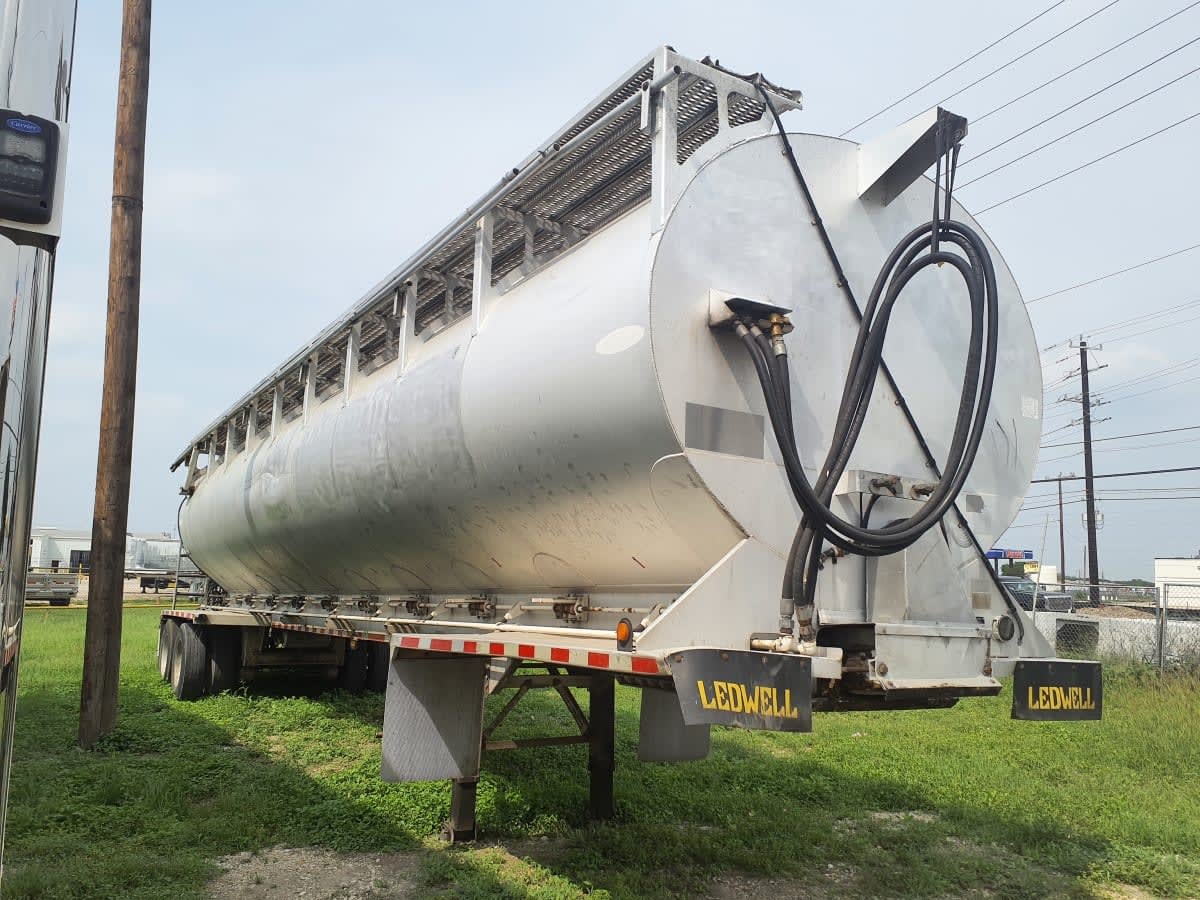 2011 LEDWELL & SON ENTERPRISES 40' BULK FEED in Converse, TX