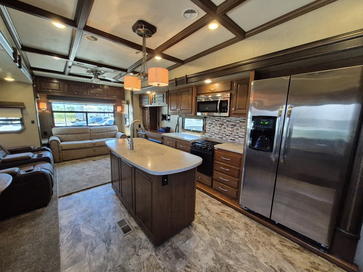 2015 Heartland LANDMARK KEY LARGO in eugene OR
