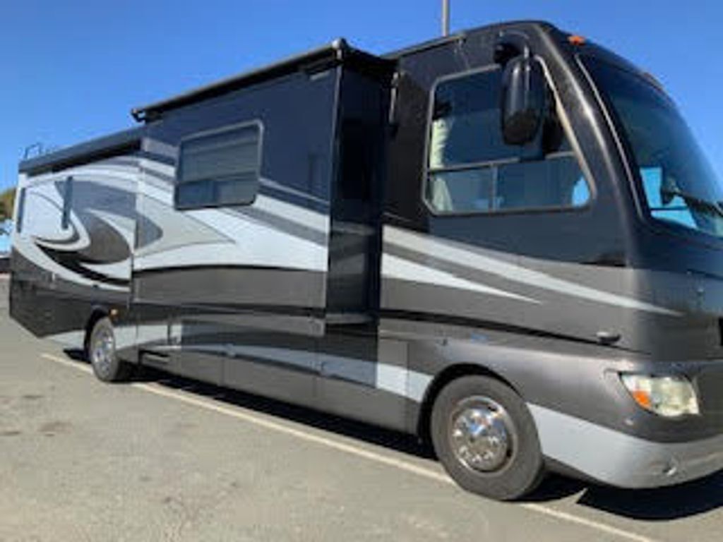 2012 Thor Motor Coach Serrano 33A in alamo CA