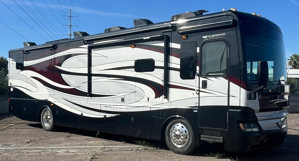 2017 Fleetwood Pace Arrow LXE 38K in las vegas NV