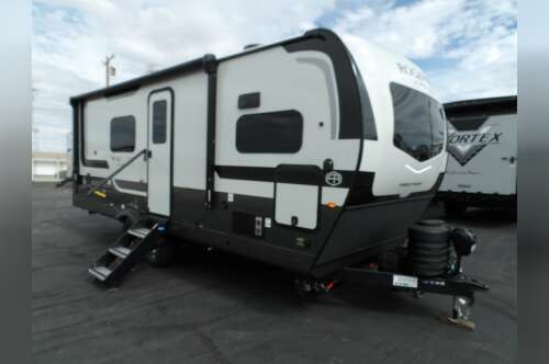 2027 Forest River ROCKWOOD 2523MBR in hesperia CA