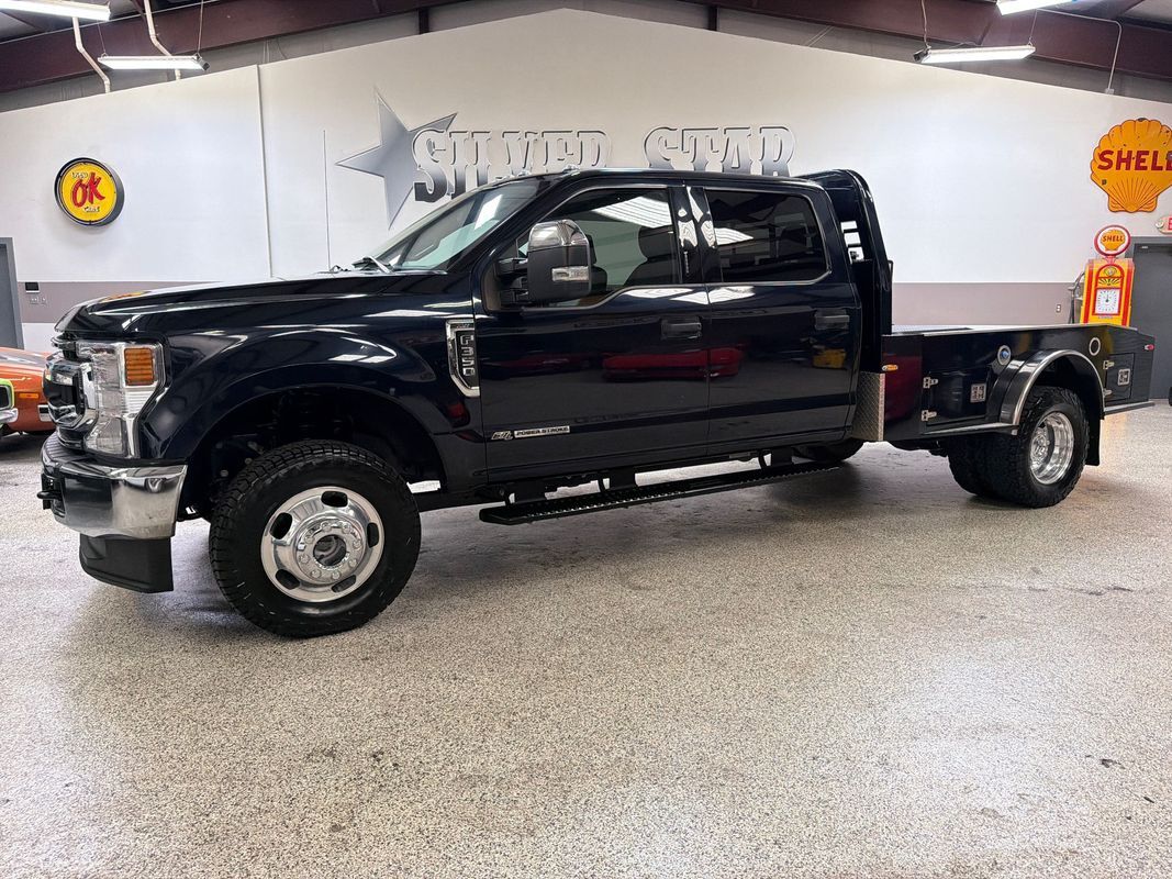 2021 Ford F-350 Chassis in Midlothian, TX