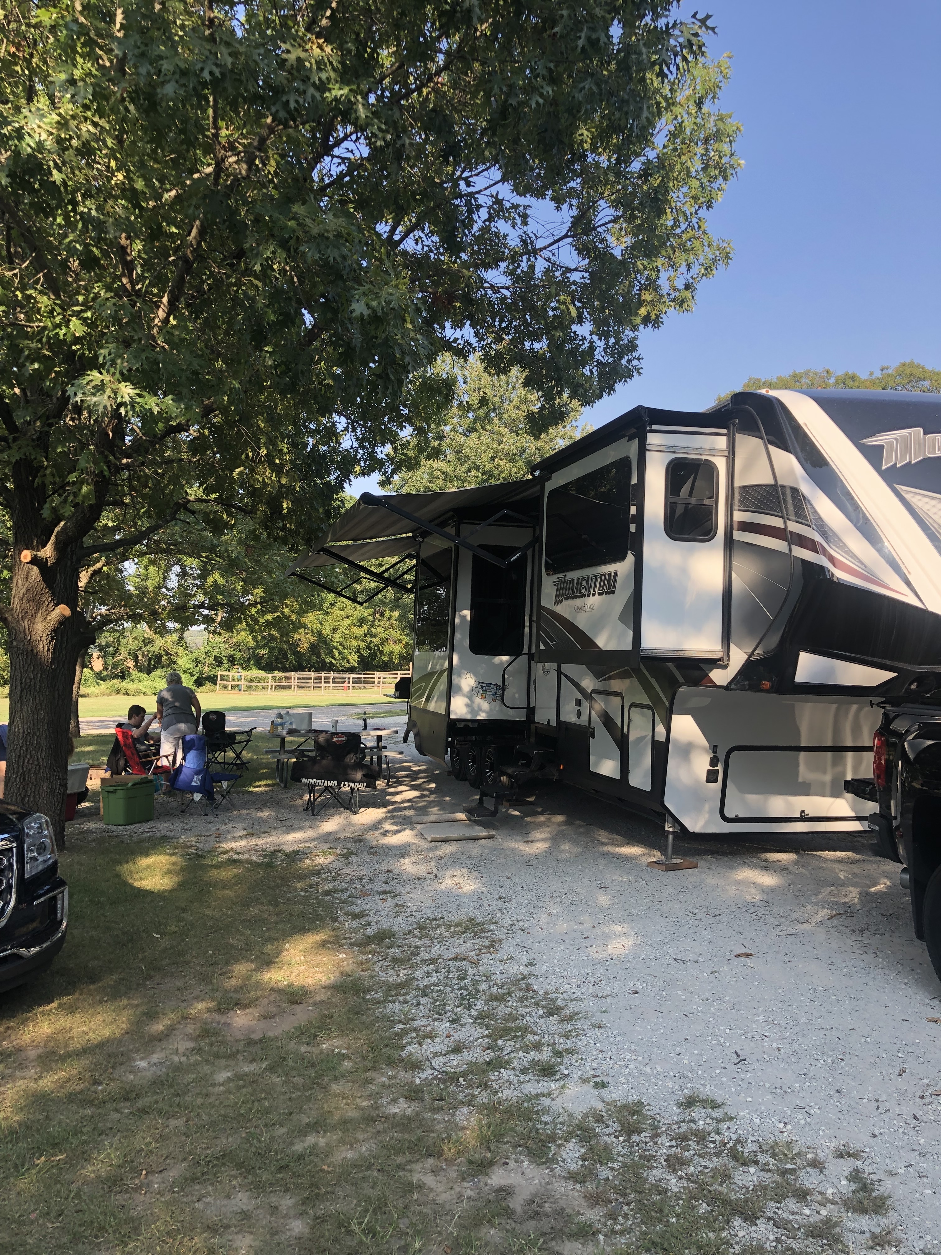 2018 Grand Design MOMENTUM 376TH in braidwood IL