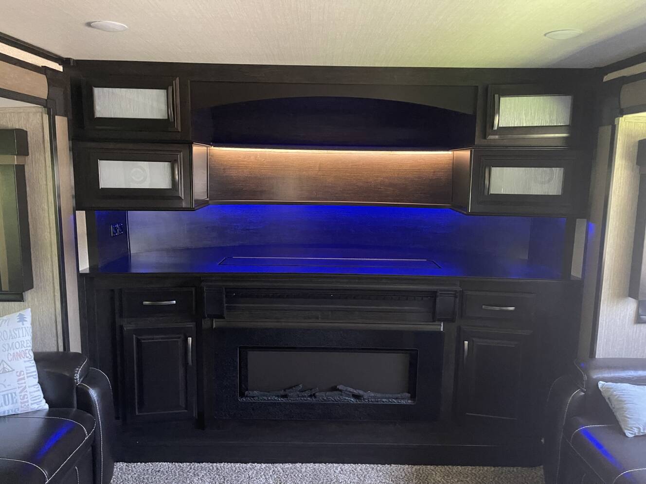 A photo of this 2018 Grand Design MOMENTUM 376TH