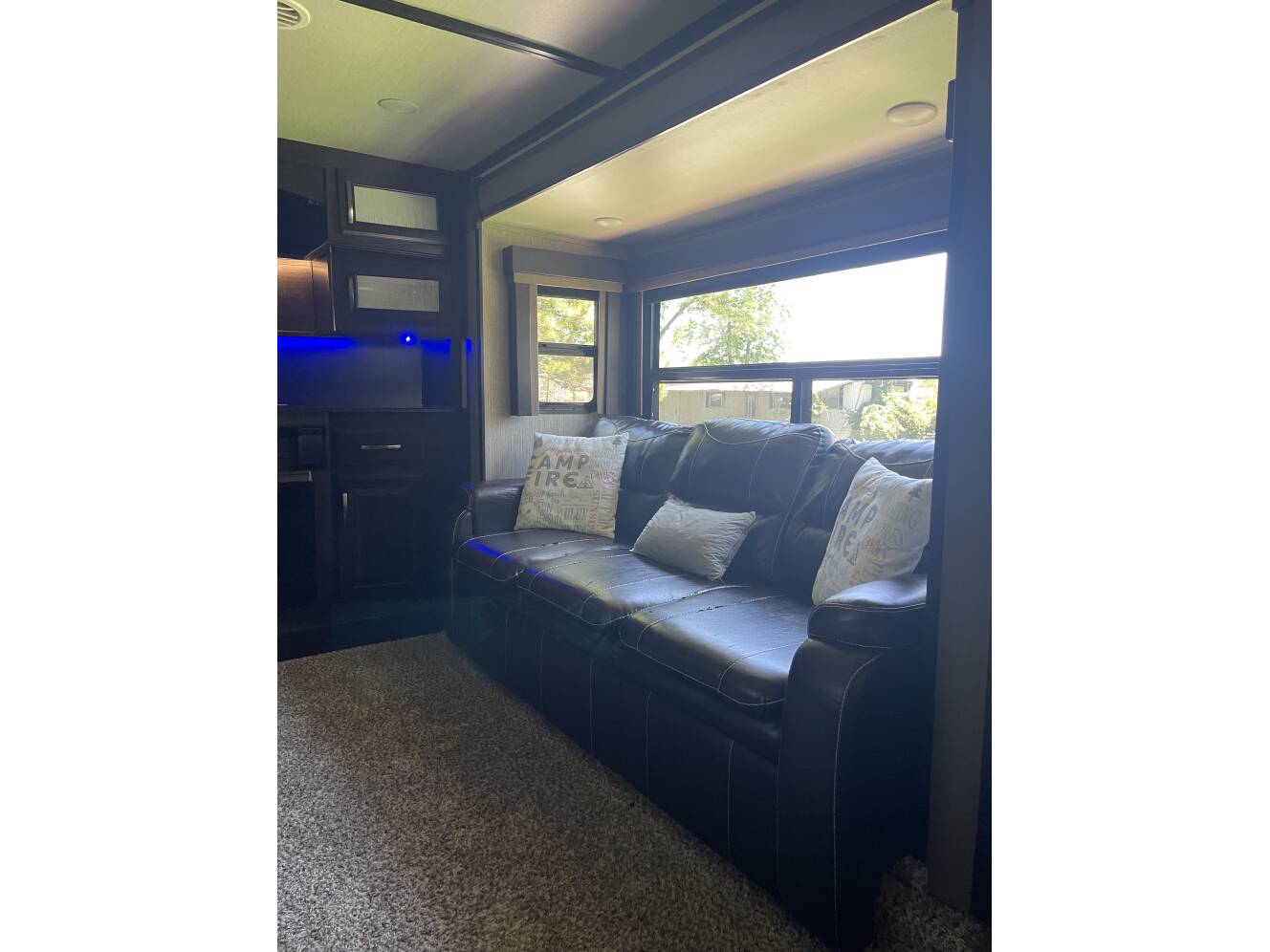 A photo of this 2018 Grand Design MOMENTUM 376TH