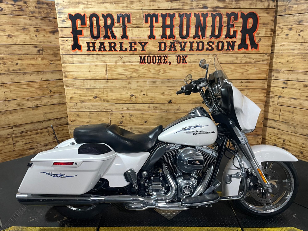 2016 Harley-Davidson Street Glide Special SPECIAL in Moore, OK