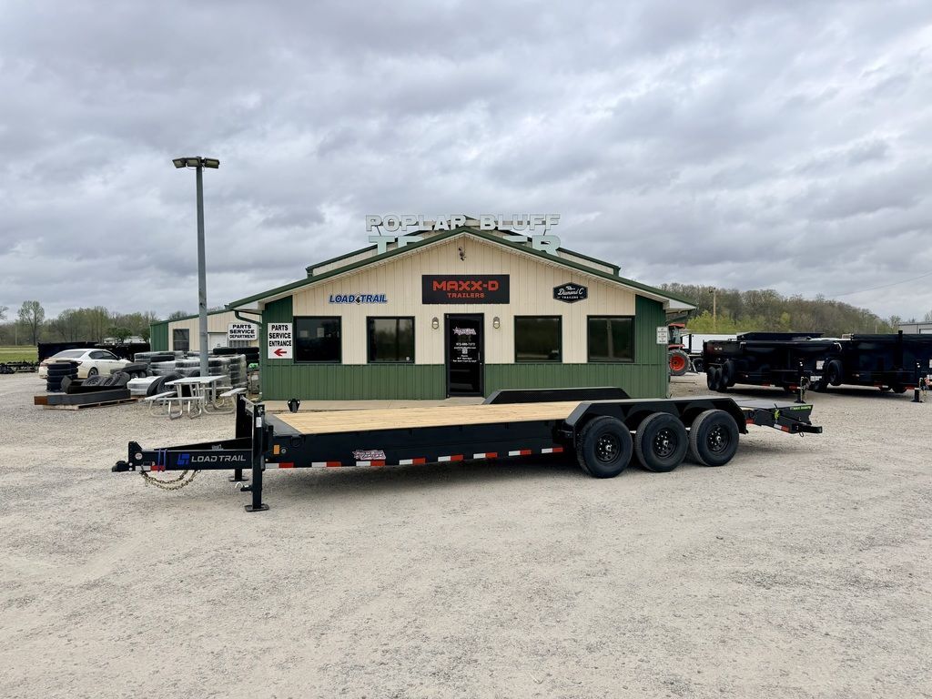 2026 Load Trail CH8326 83" x 26' Triple Axle Equipment Hauler 21k GVWR in Poplar Bluff, MO