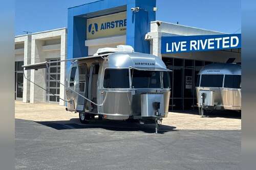2016 Airstream International Serenity 19 in midway city CA