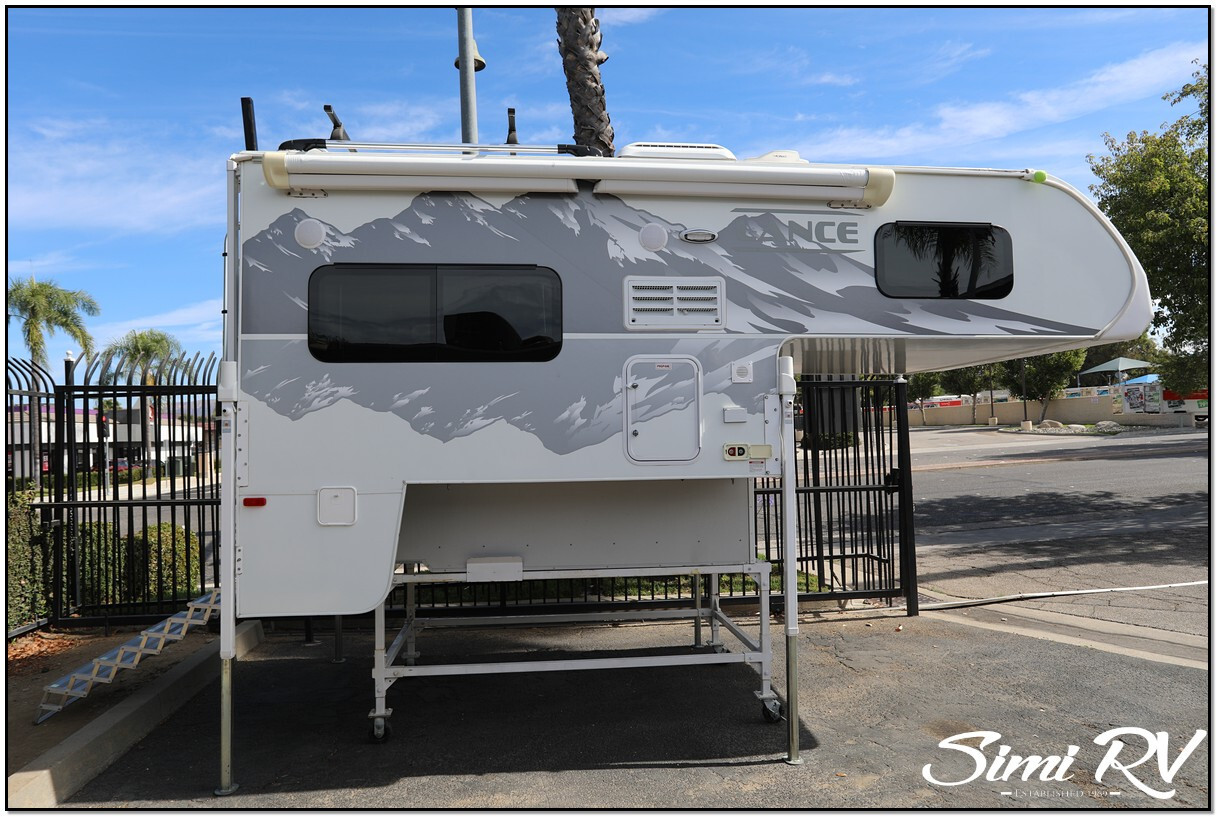 2021 Lance 865 Truck Camper in simi valley CA
