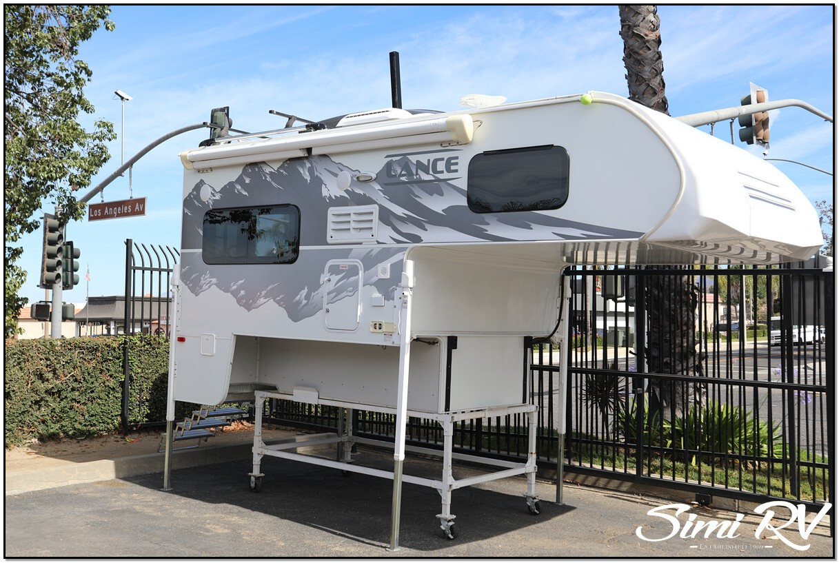 2021 Lance 865 Truck Camper in simi valley CA
