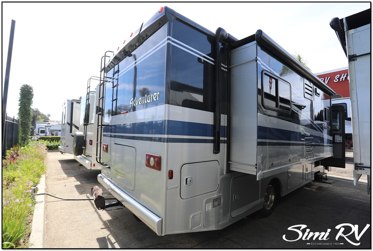 2020 Winnebago Adventurer 27N in simi valley CA