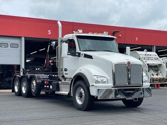 2025 KENWORTH T880 in Upper Marlboro, MD
