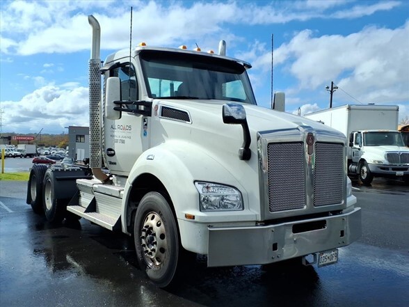 2023 KENWORTH T880 in Baltimore, MD