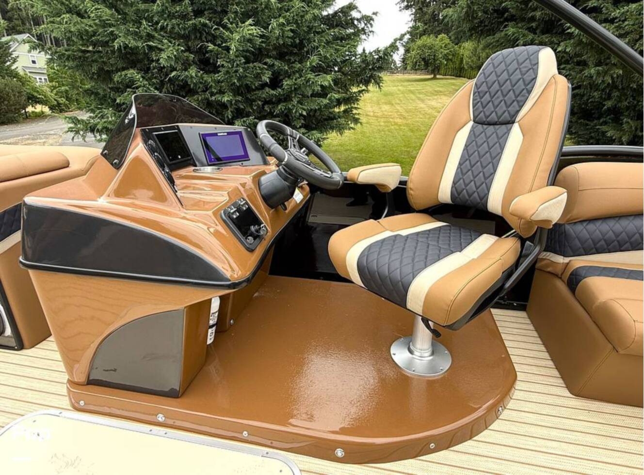A photo of this 2027 Aloha Paradise 260 Arch Sport Tower