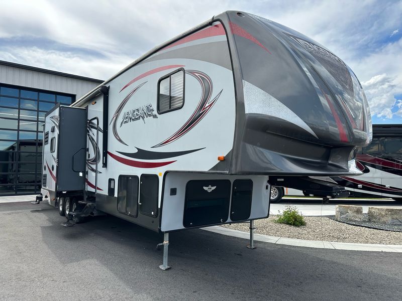 2016 Forest River Vengeance 377V RV