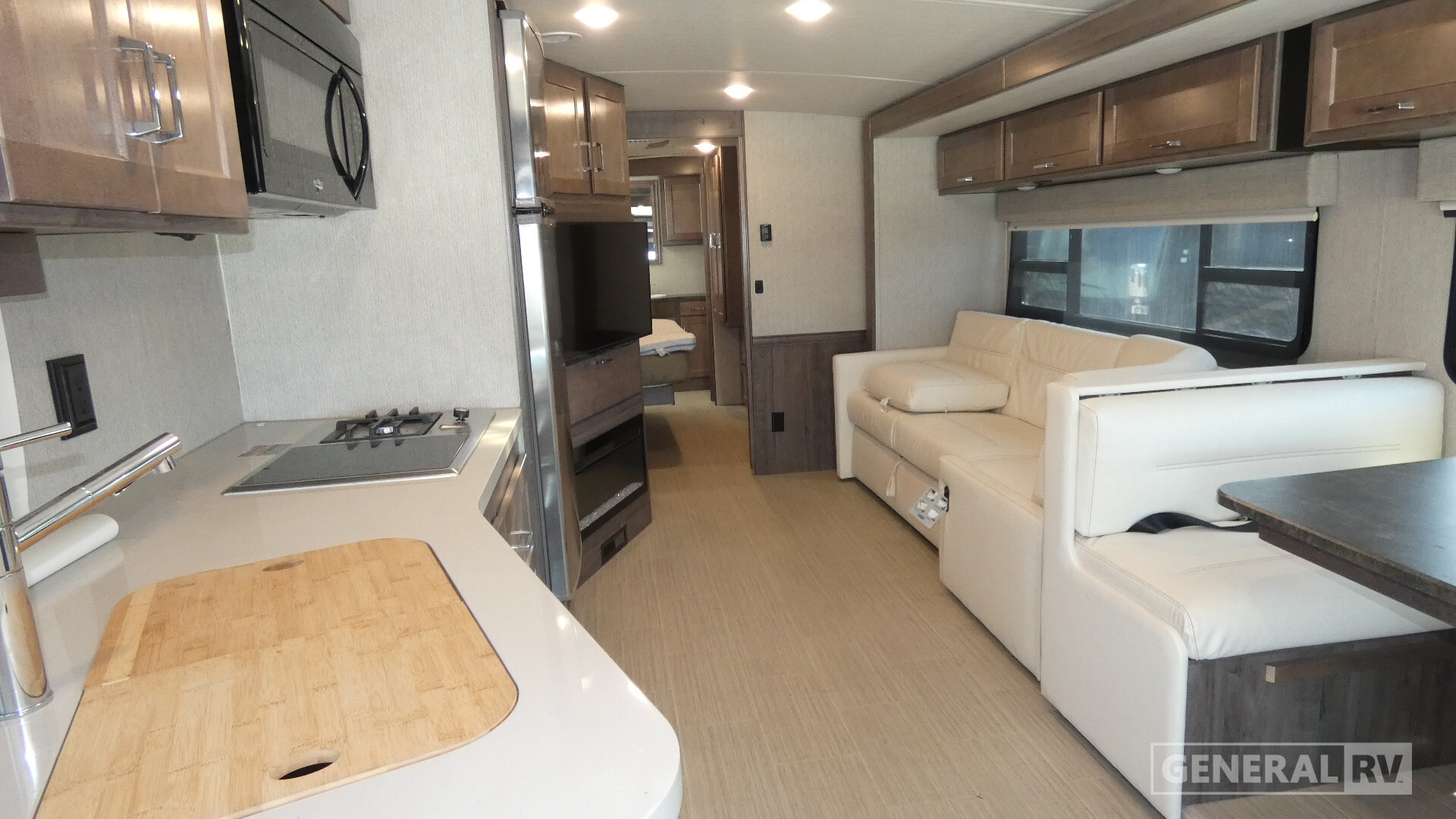 2022 Winnebago ADVENTURER 35F in draper UT