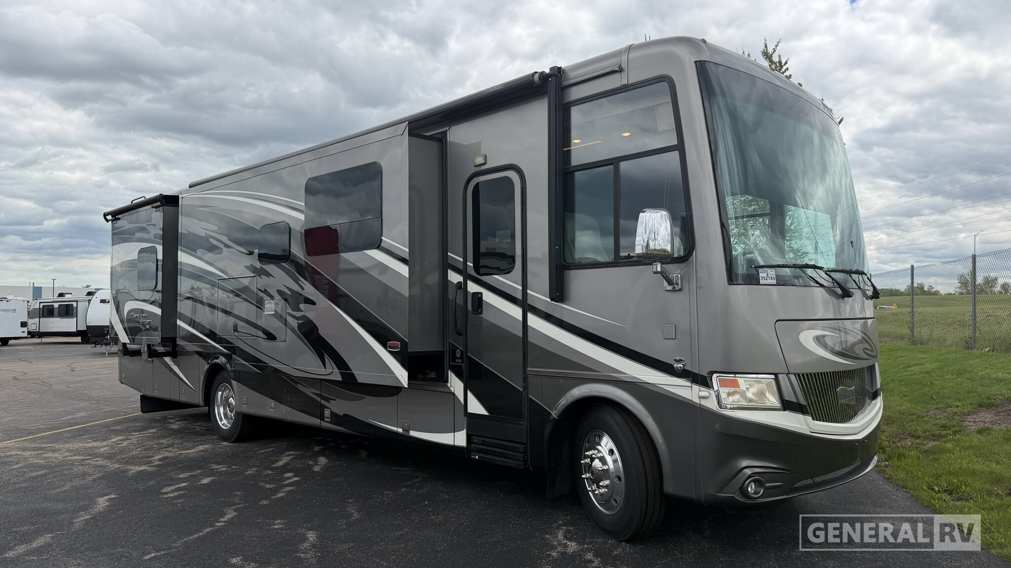 2019 Newmar CANYON STAR 3722 in huntley IL