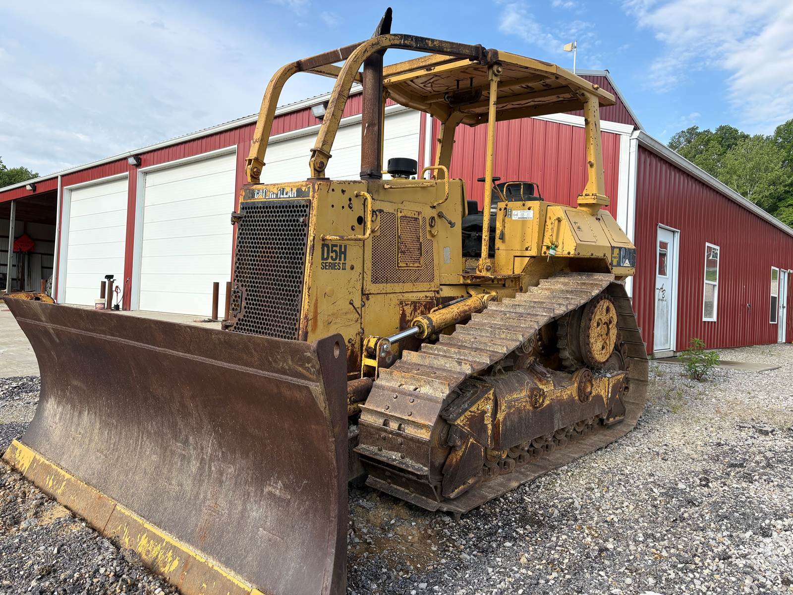 Caterpillar D5H II in Van Buren Charter Township, MI