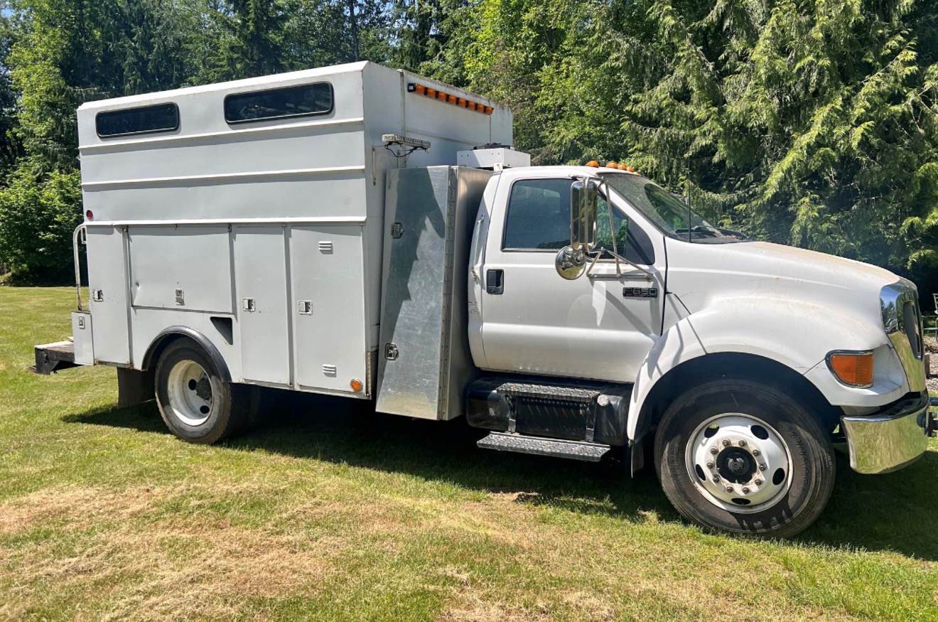 FORD F-650 in Stanwood, WA
