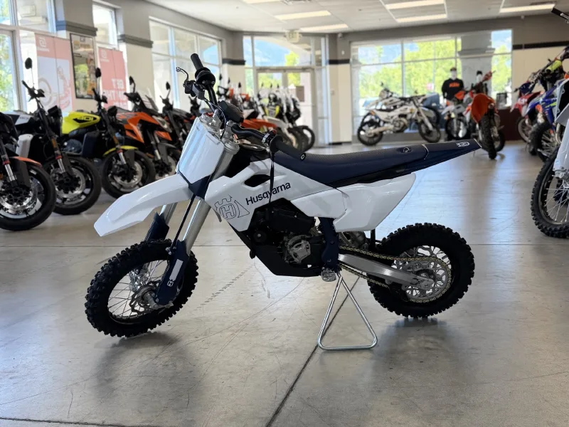 2027 Husqvarna EE 5