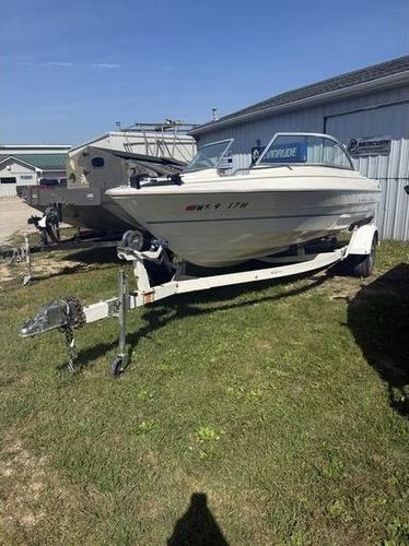 2000 Bayliner 1954 CW in milton WI