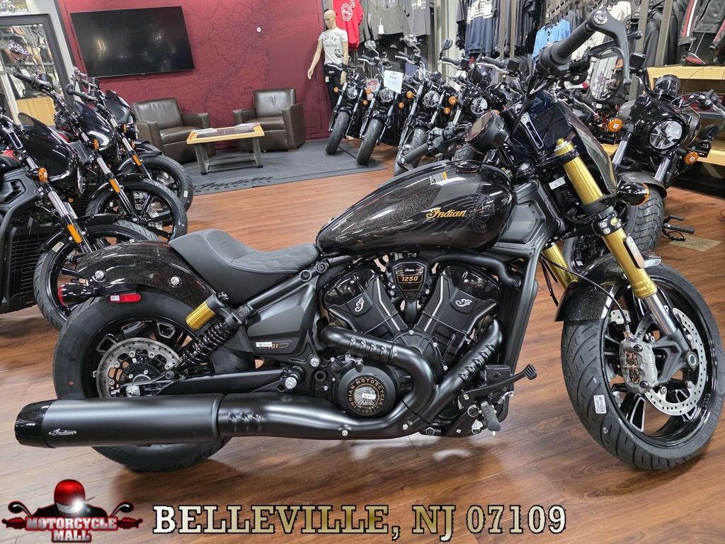 2026 Indian Motorcycle® 101 Scout® Black Crystal with Super Graphite BASE in Belleville, NJ