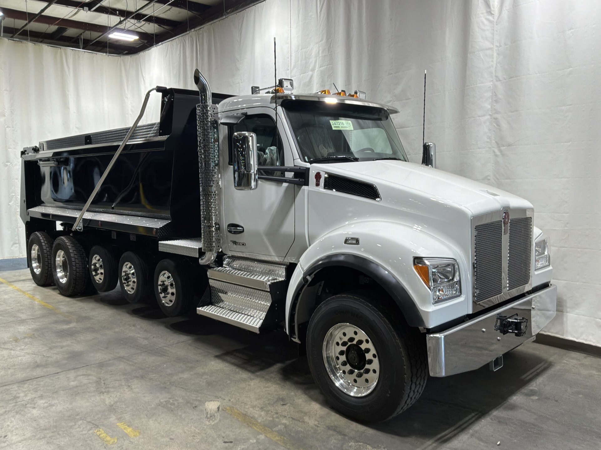 2027 KENWORTH T880 in Ardmore, OK