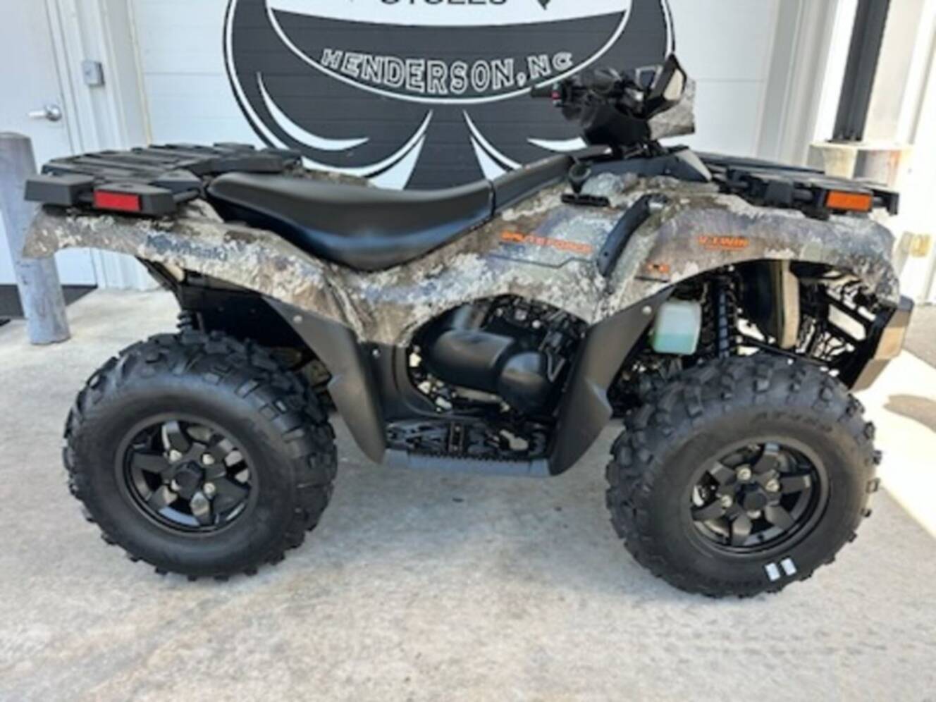 A photo of this 2024 Kawasaki Brute Force® 750 EPS LE Camo