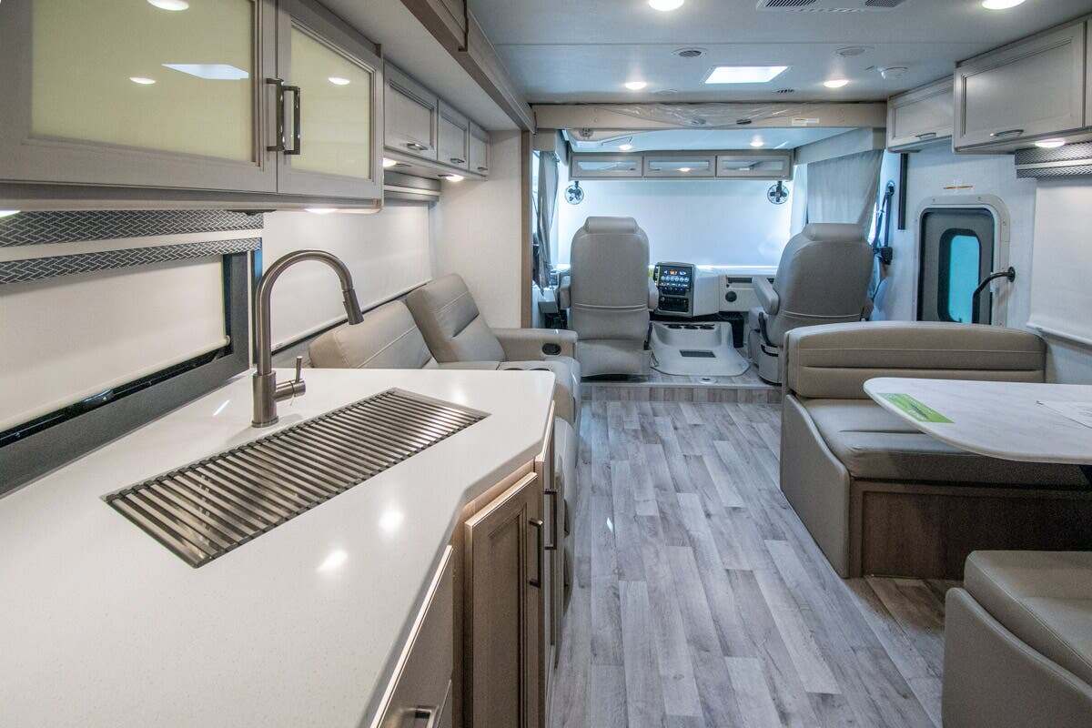 2026 Thor Motor Coach Hurricane 29L in alvarado TX