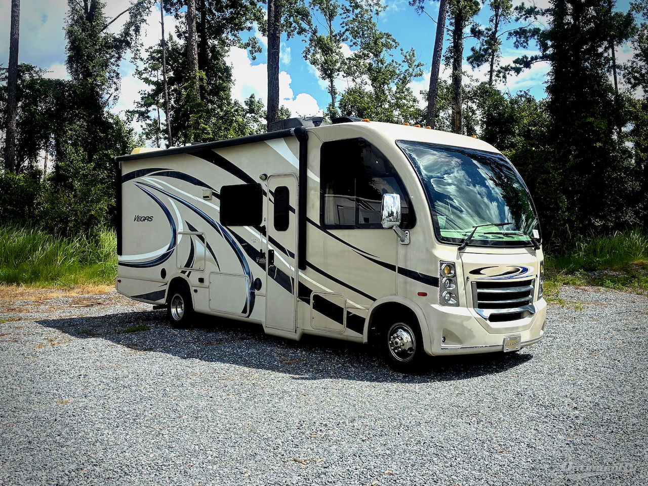 2017 Thor Vegas 25.3 RV