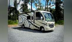 2017 Thor Vegas 25.3 RV