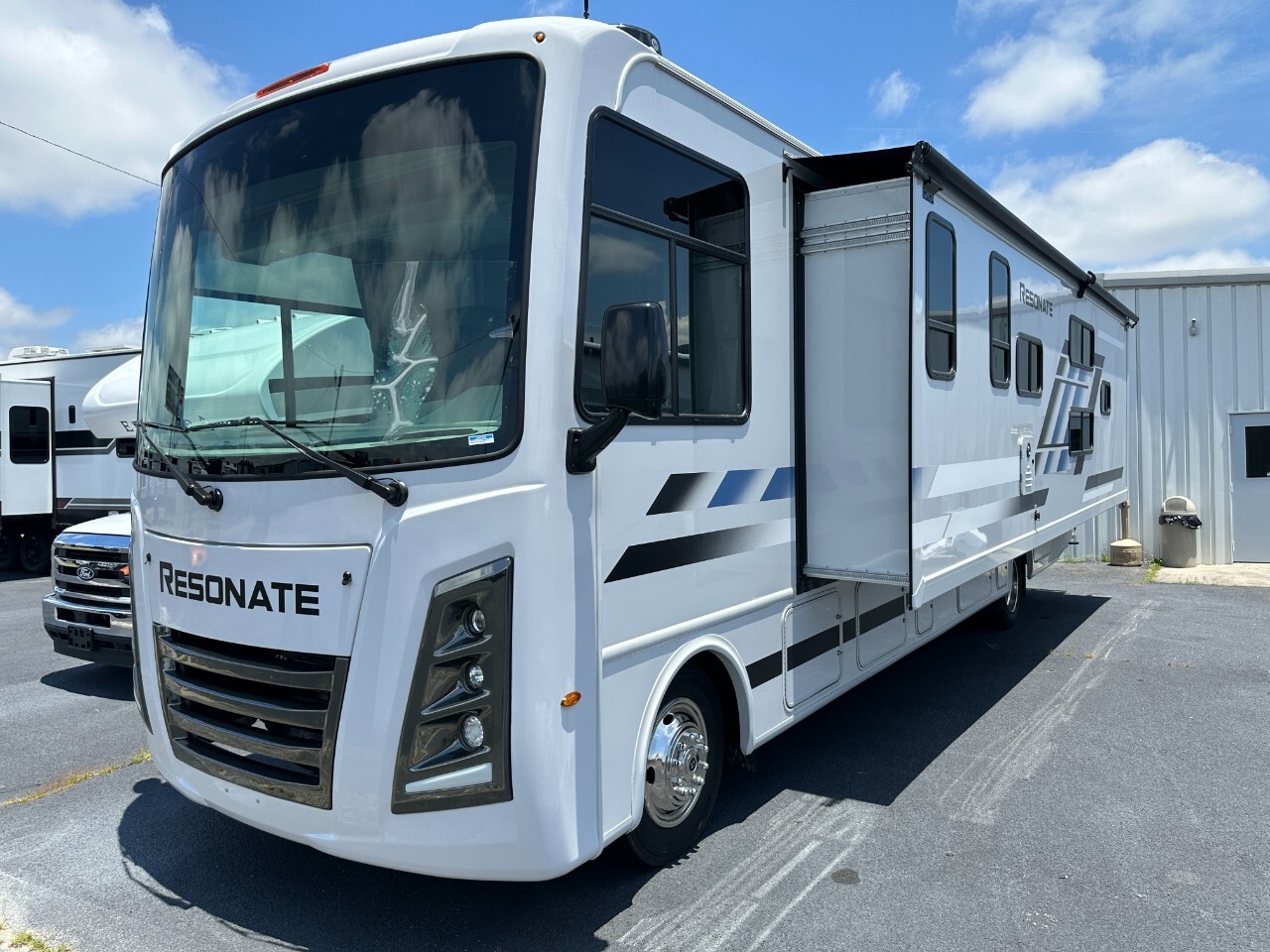 2026 Thor Motor Coach Resonate 32B in byron GA