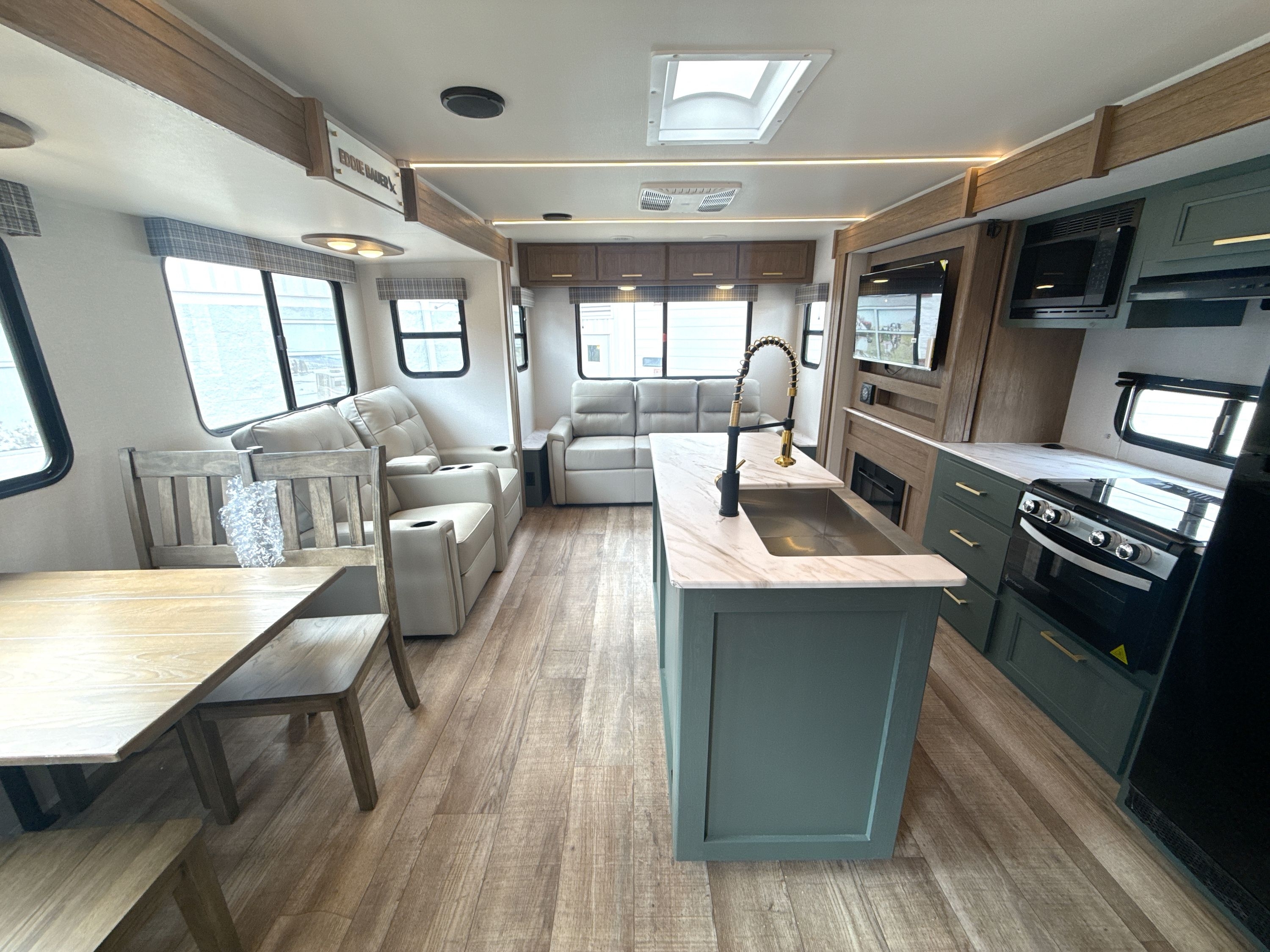 2025 Heartland EDDIE BAUER SIGNATURE 3311RL in wauconda IL