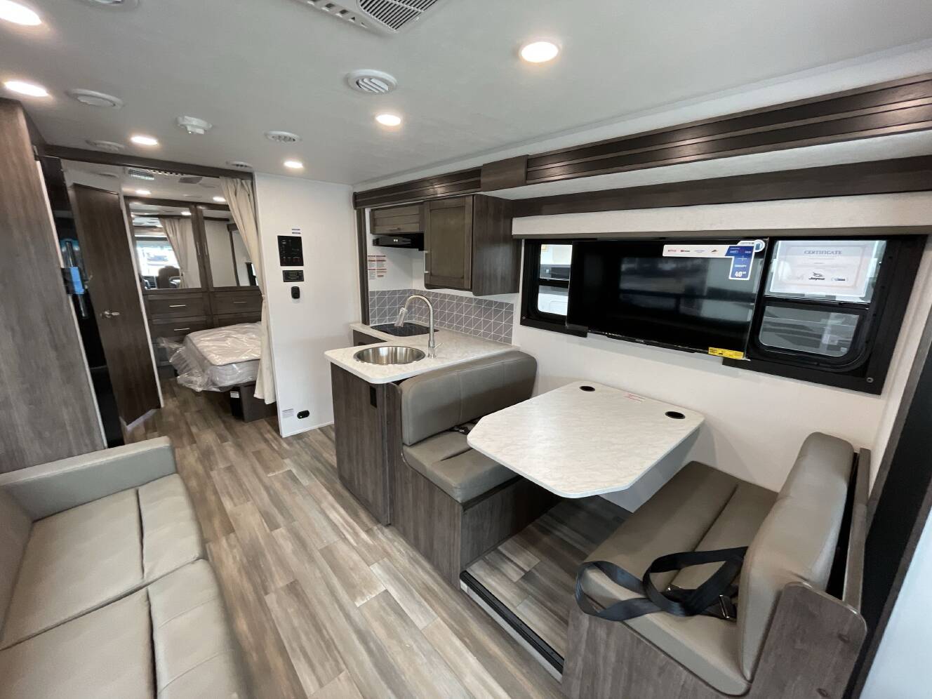 A photo of this 2026 Jayco ALANTE SE 27ASE