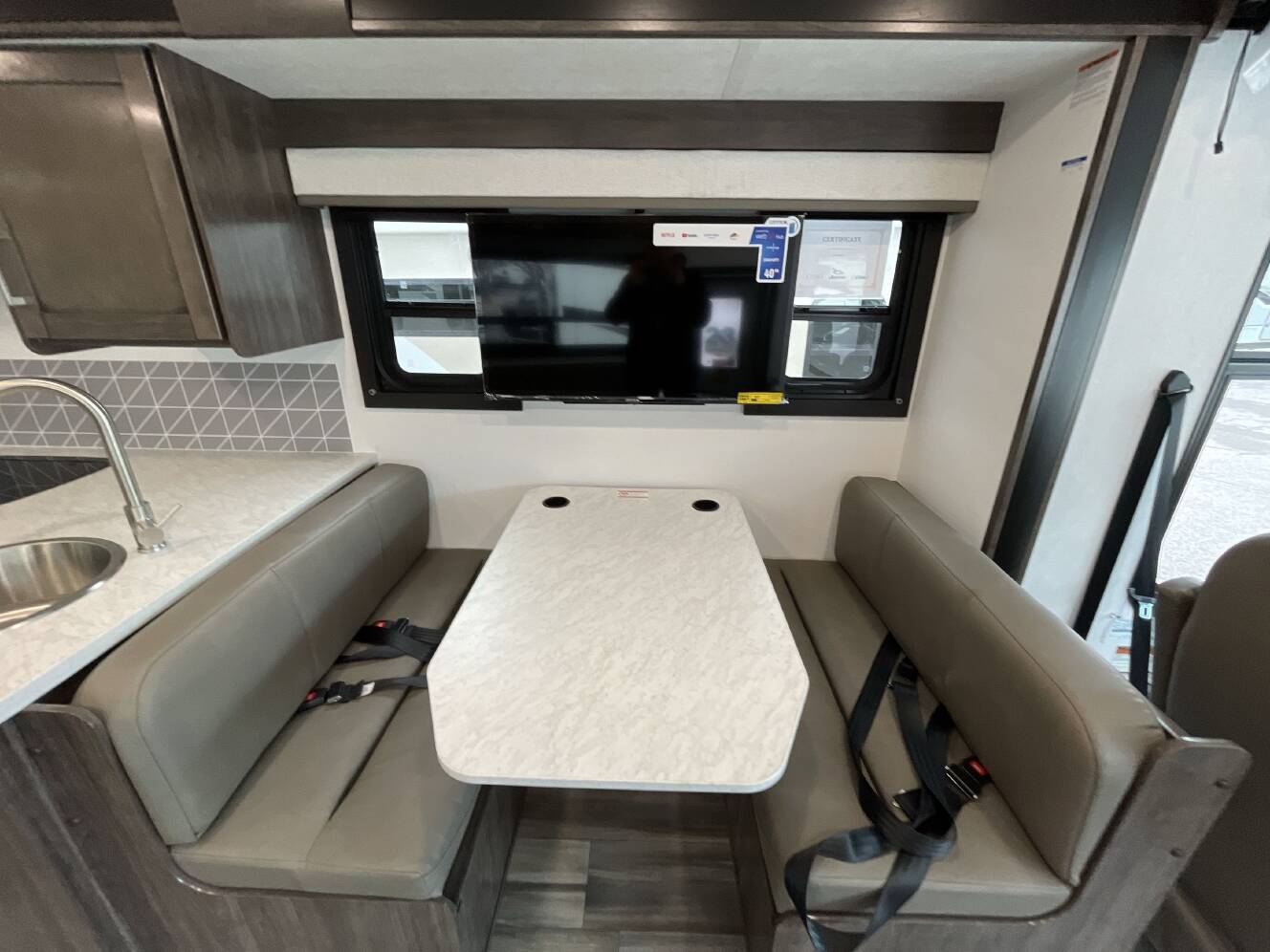 A photo of this 2026 Jayco ALANTE SE 27ASE