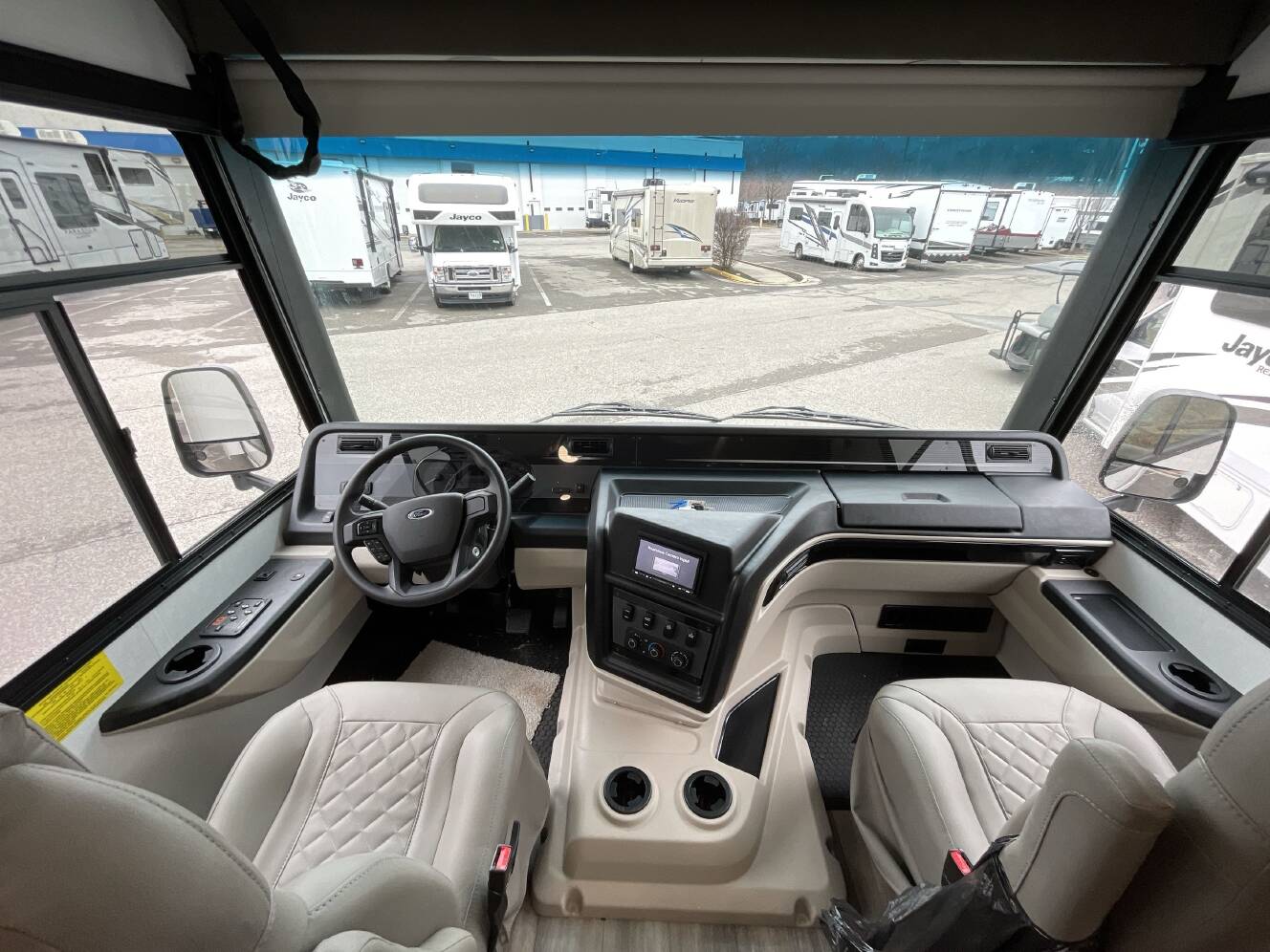 A photo of this 2026 Jayco ALANTE SE 27ASE