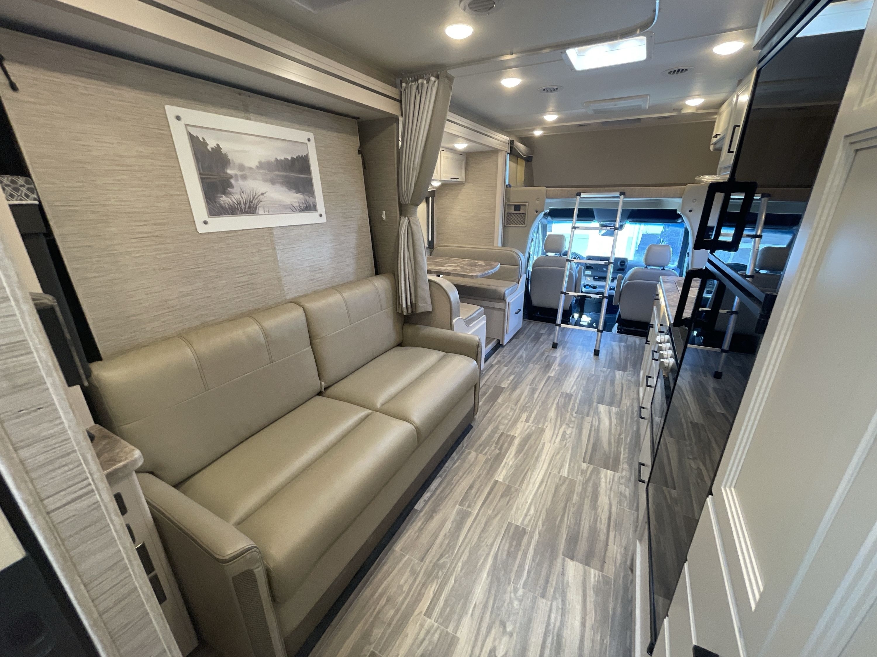 2023 Thor FOUR WINDS 24LT in robertsdale AL