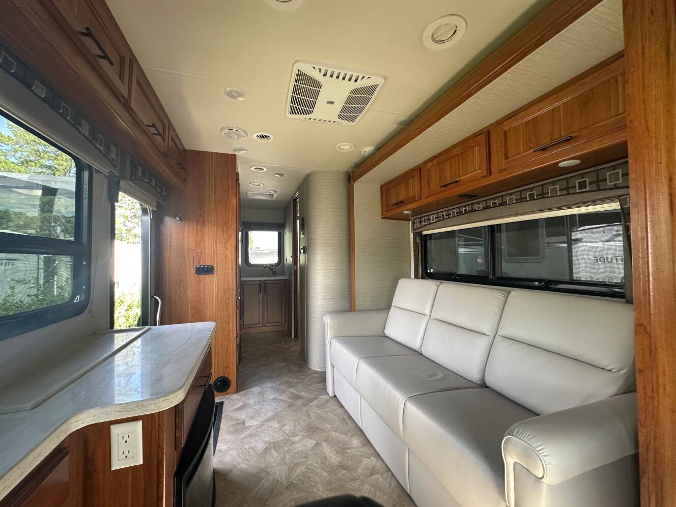 A photo of this 2017 Jayco MELBOURNE 24M