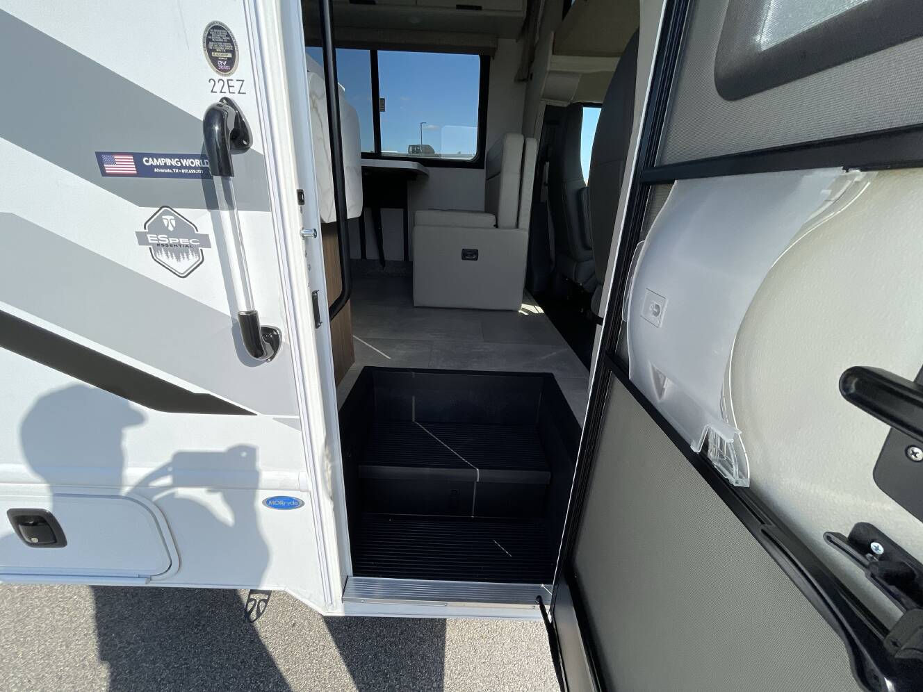 A photo of this 2027 Thor COLEMAN 22EZC