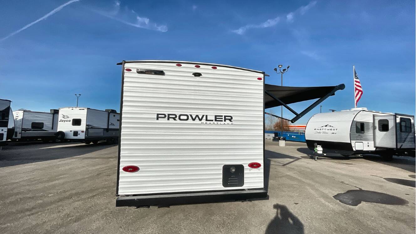 A photo of this 2026 Heartland PROWLER LYNX 1700DBW