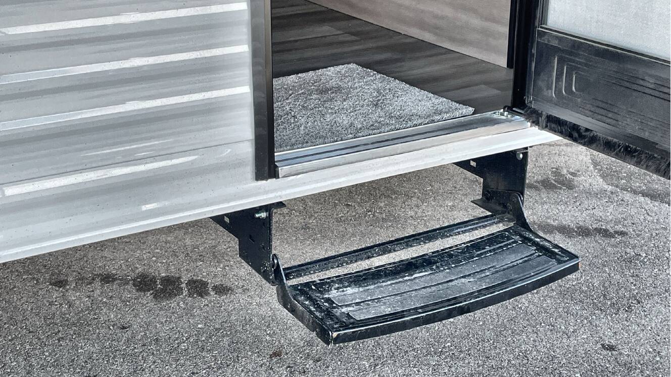 A photo of this 2026 Heartland PROWLER LYNX 1700DBW