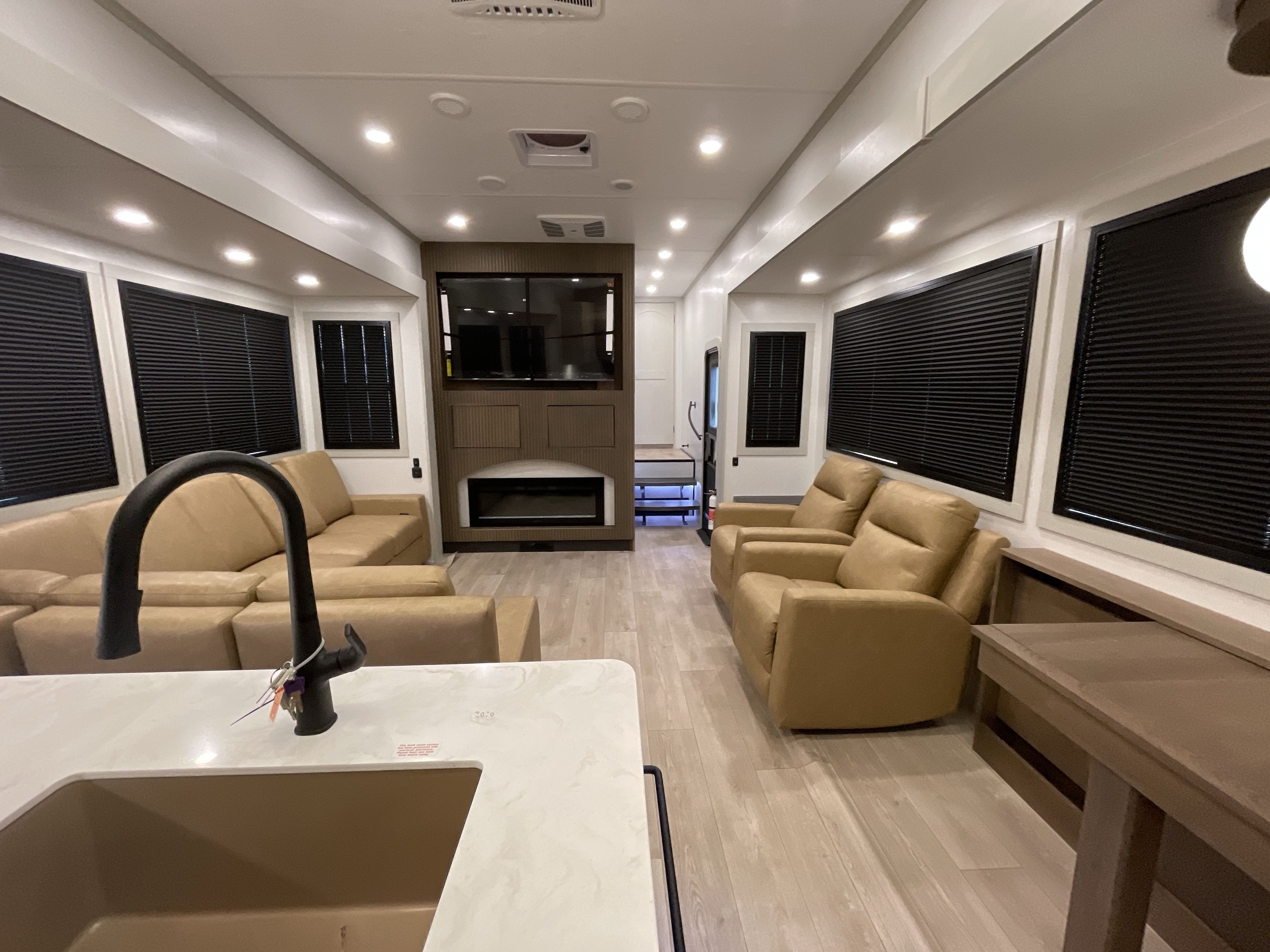2026 Dutchmen DENALI 366RK in riverside CA