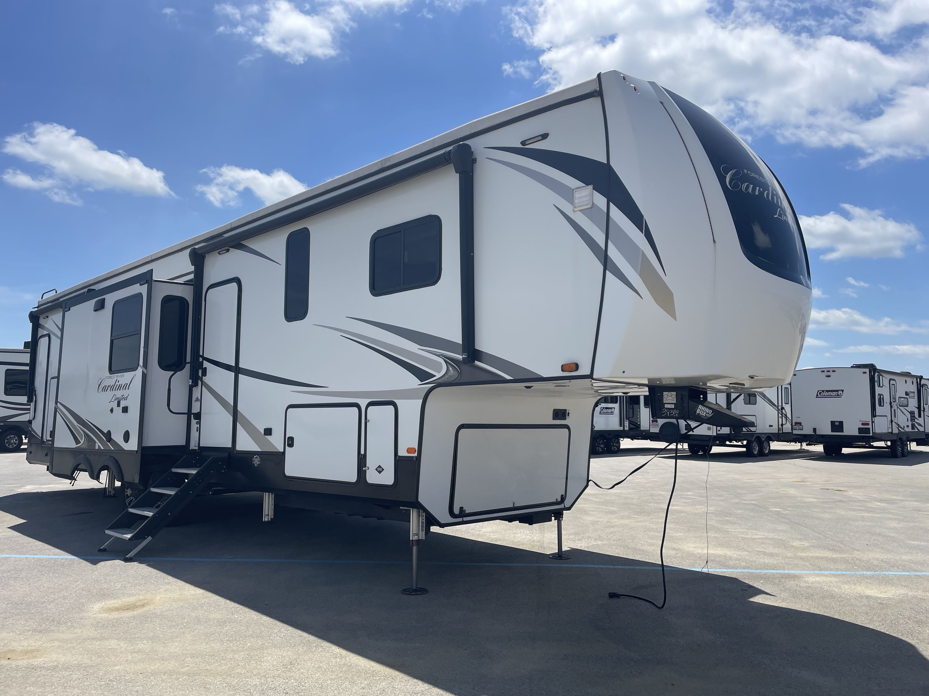 2021 Forest River CARDINAL LIMITED 383BHLE in alvarado TX
