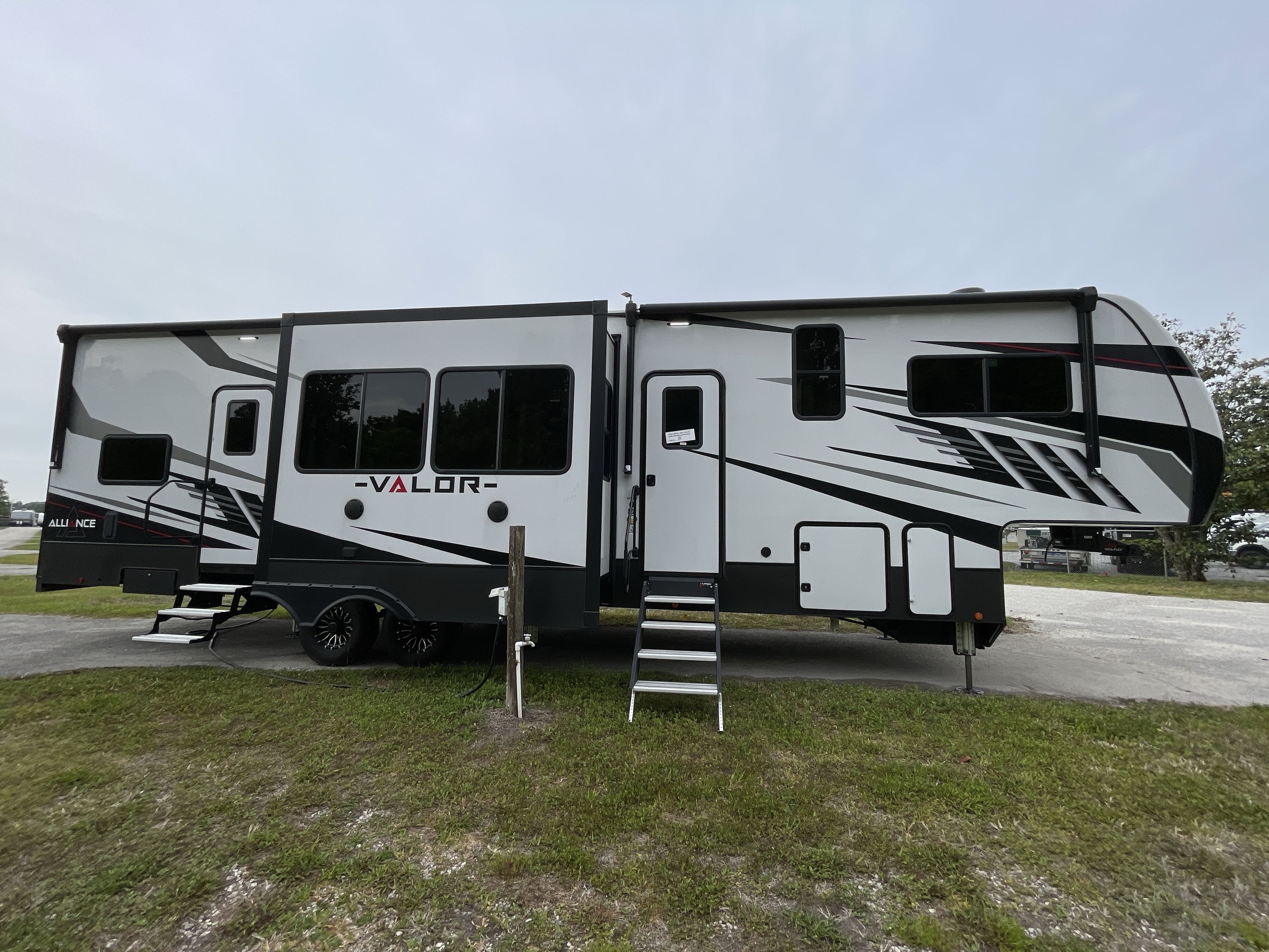 2023 Alliance VALOR 36V11 in st. augustine FL