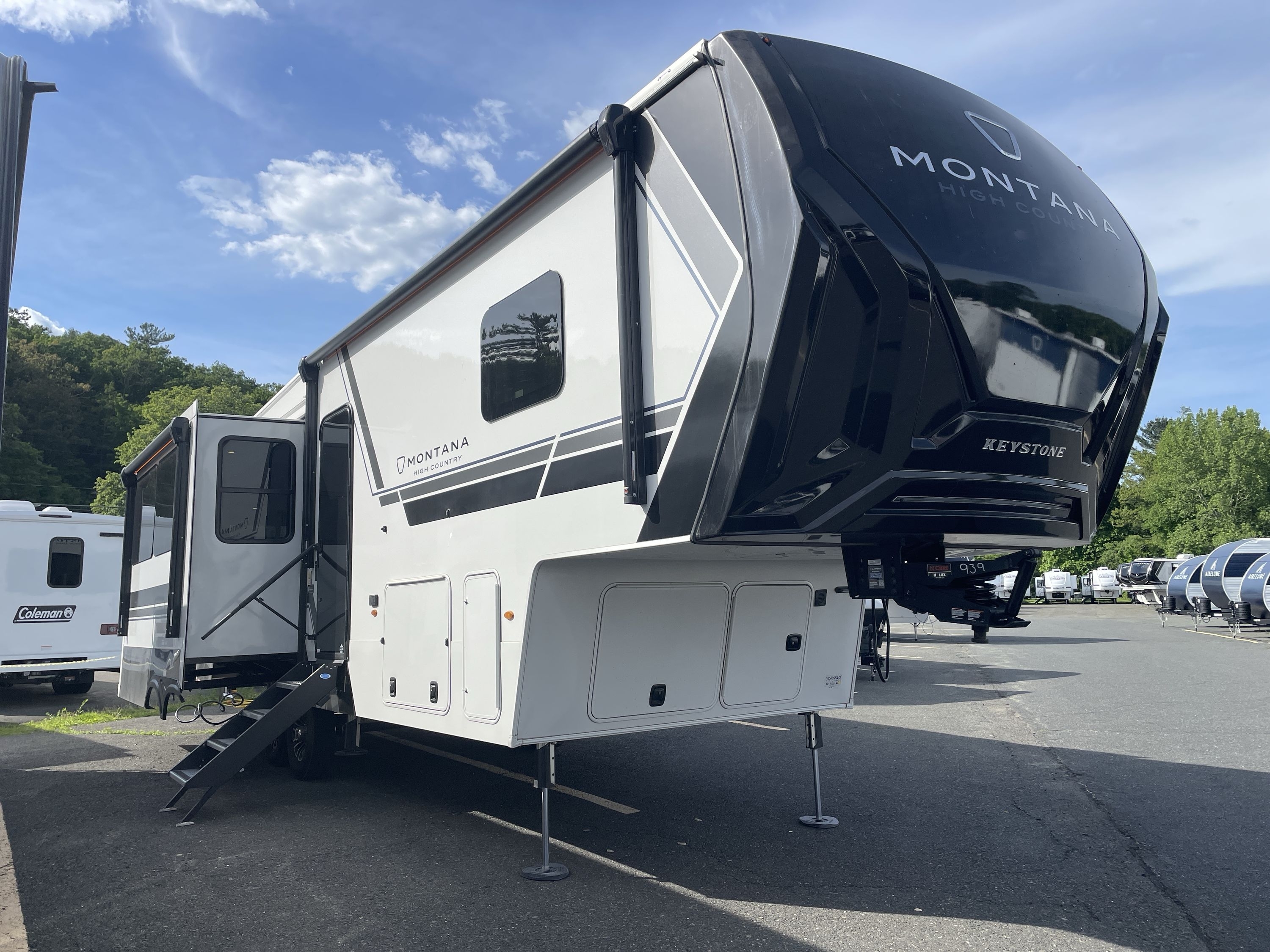 2026 Keystone MONTANA HIGH COUNTRY 290RL in chichester NH