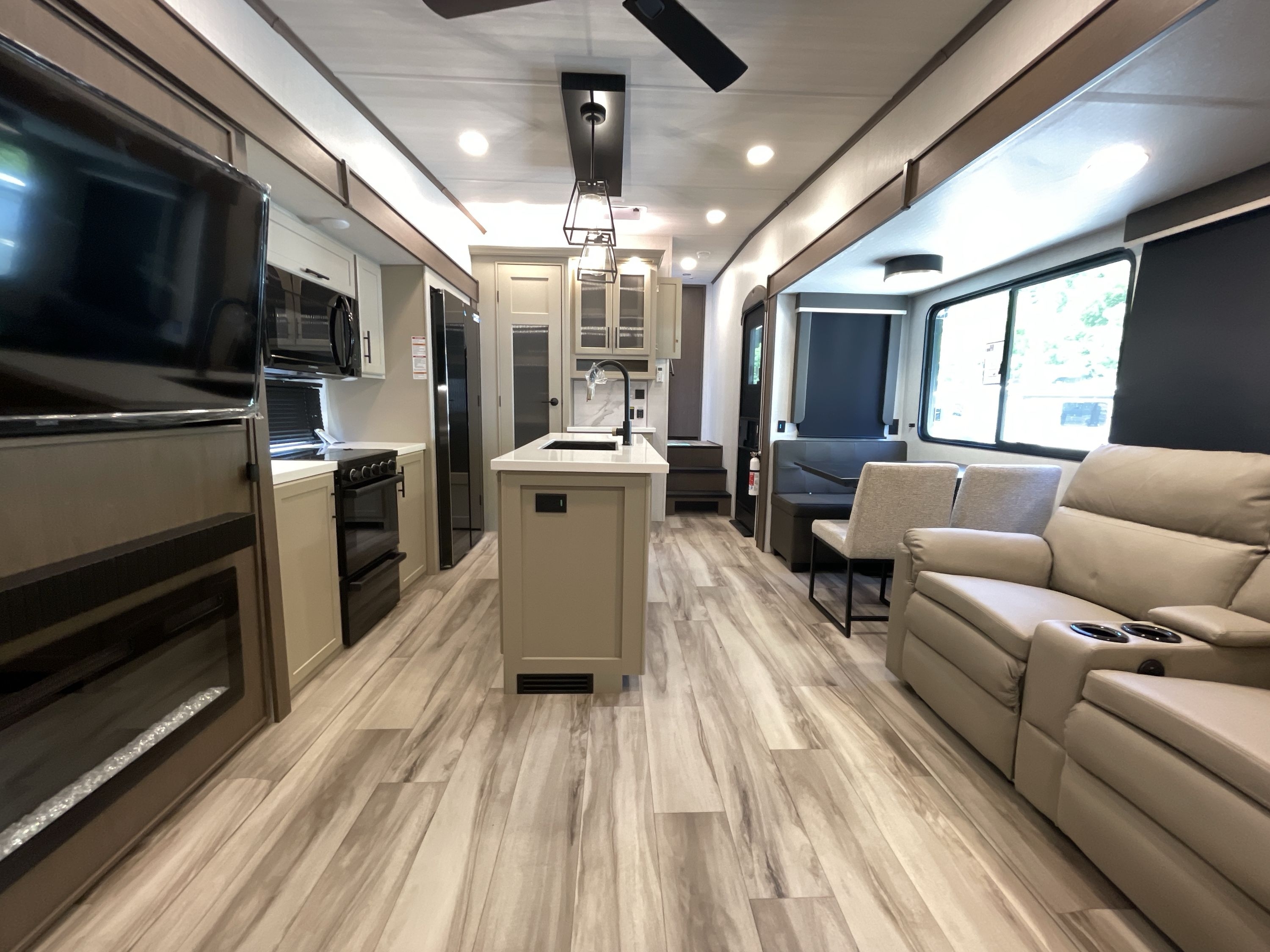 2027 Keystone COUGAR 316RLS in west boylston MA