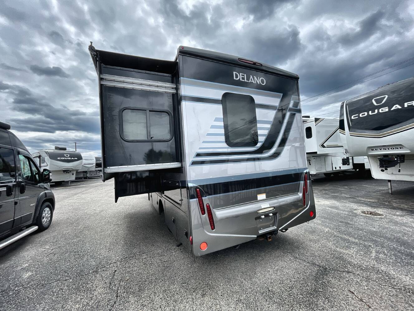 A photo of this 2022 Thor DELANO 24TT