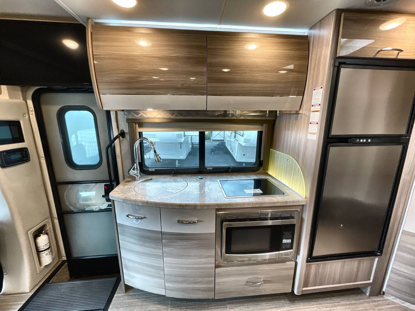 A photo of this 2022 Thor DELANO 24TT