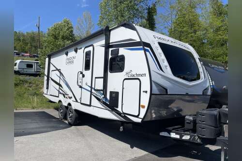 2023 Coachmen FREEDOM EXPRESS 259FKDS in fairmont WV
